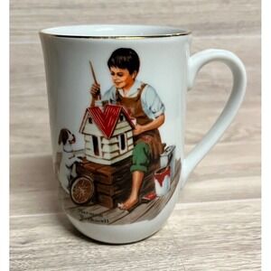 1982 VTG Norman Rockwell Museum "A DOLLHOUSE FOR SIS" Gold Rimmed Coffee Mug